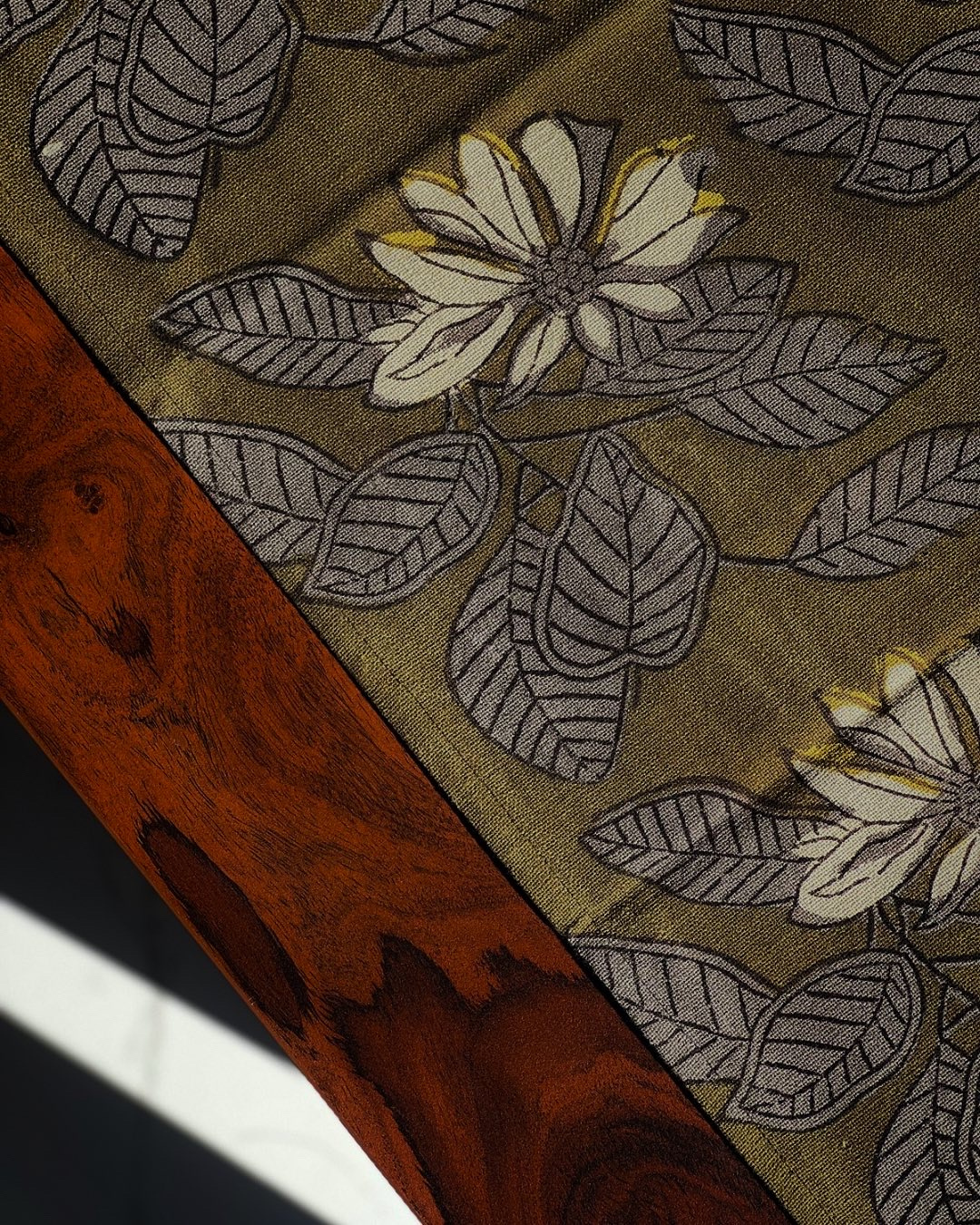 Corbett Pond Jahota Table Runner - 4 / 6 /8 Seater